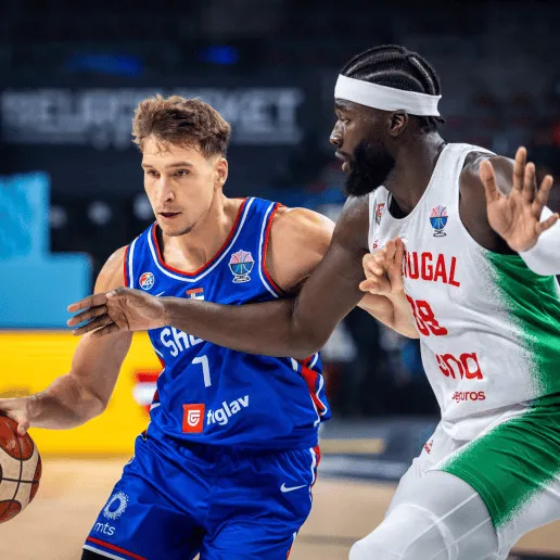 半岛体育APP- BasketNews：波格丹遭遇腿筋问题，具体状况目前仍不明朗